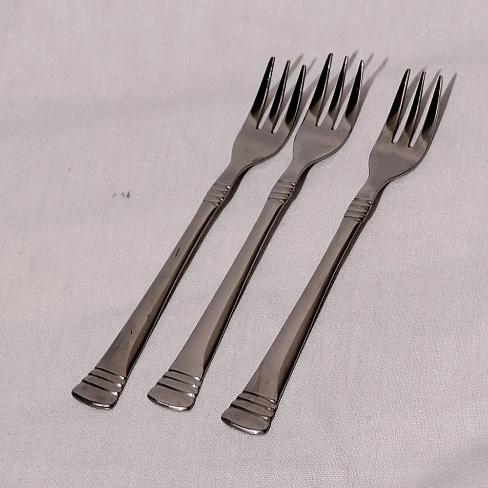 Cambridge Codie Stainless Steel Cocktail Forks Set of 3 Silverware 5 5/8